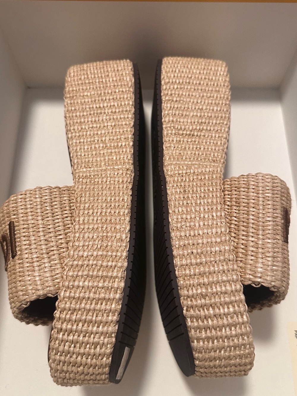 Fendi Natural Raffia Slide Sandals with Brown Footbed - Picture 2 of 4